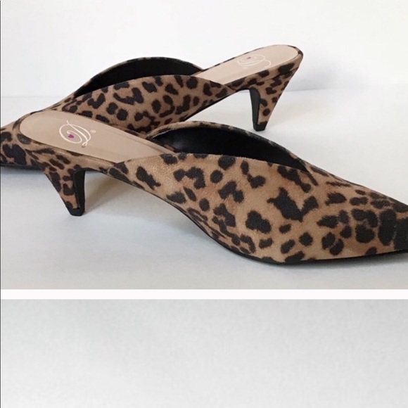 Leopard Print V Front Kitten Heels - Picture 6 of 6